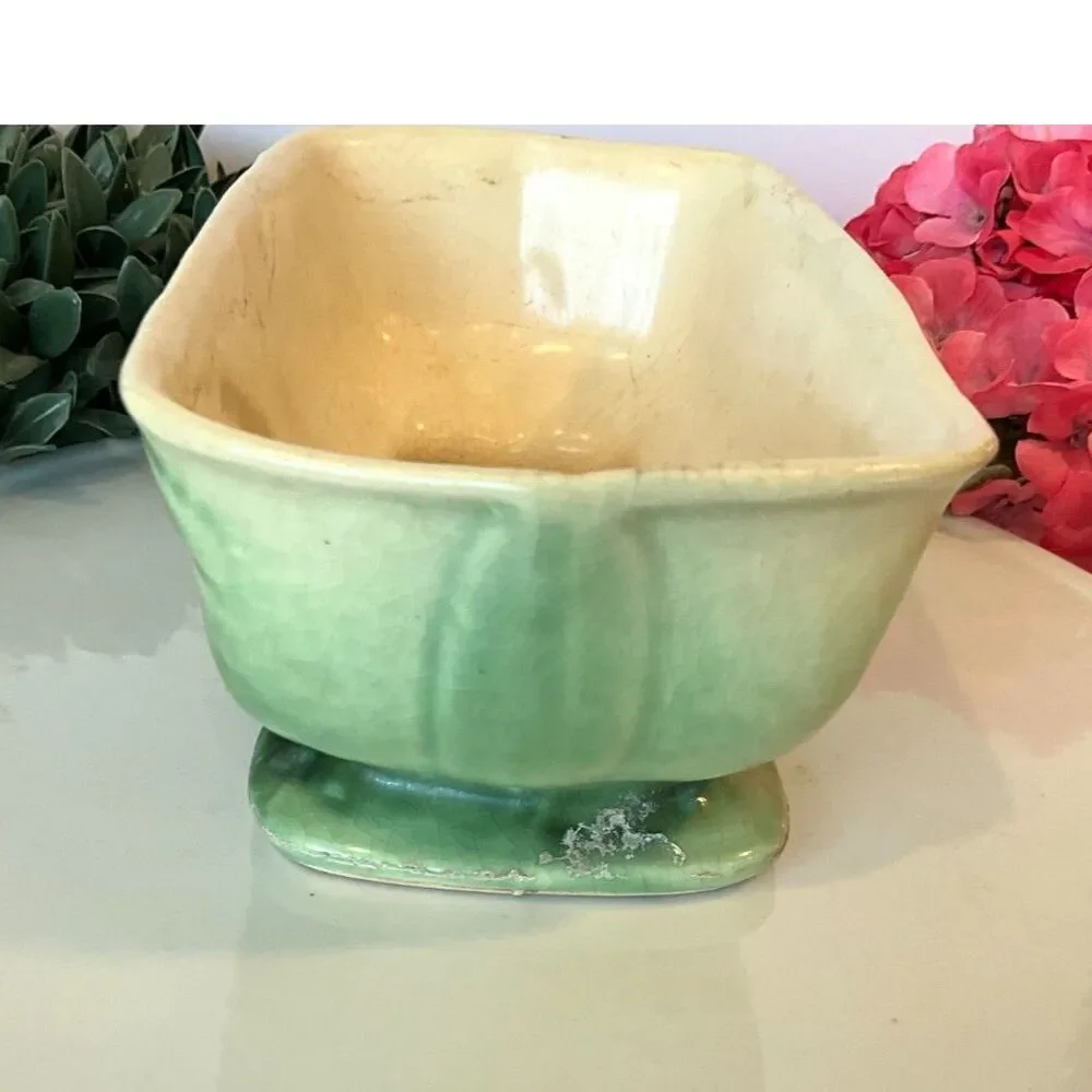 Beautiful vintage Brush McCoy Princess Line Pedestal Planter